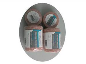 Individu de coton adhérant l'emballage de bandage
