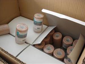 Bandages adhésifs de coton d'individu