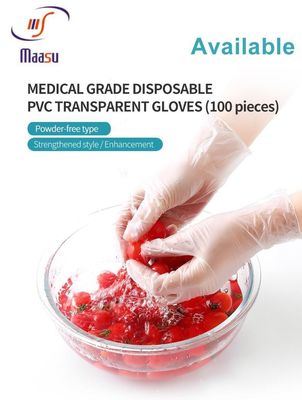 Le ménage saupoudrent les gants clairs libres de vinyle pour le nettoyage de service de traiteur