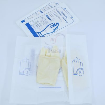 Les gants chirurgicaux de latex stérile blanc laiteux saupoudrent librement 6,5 pouces